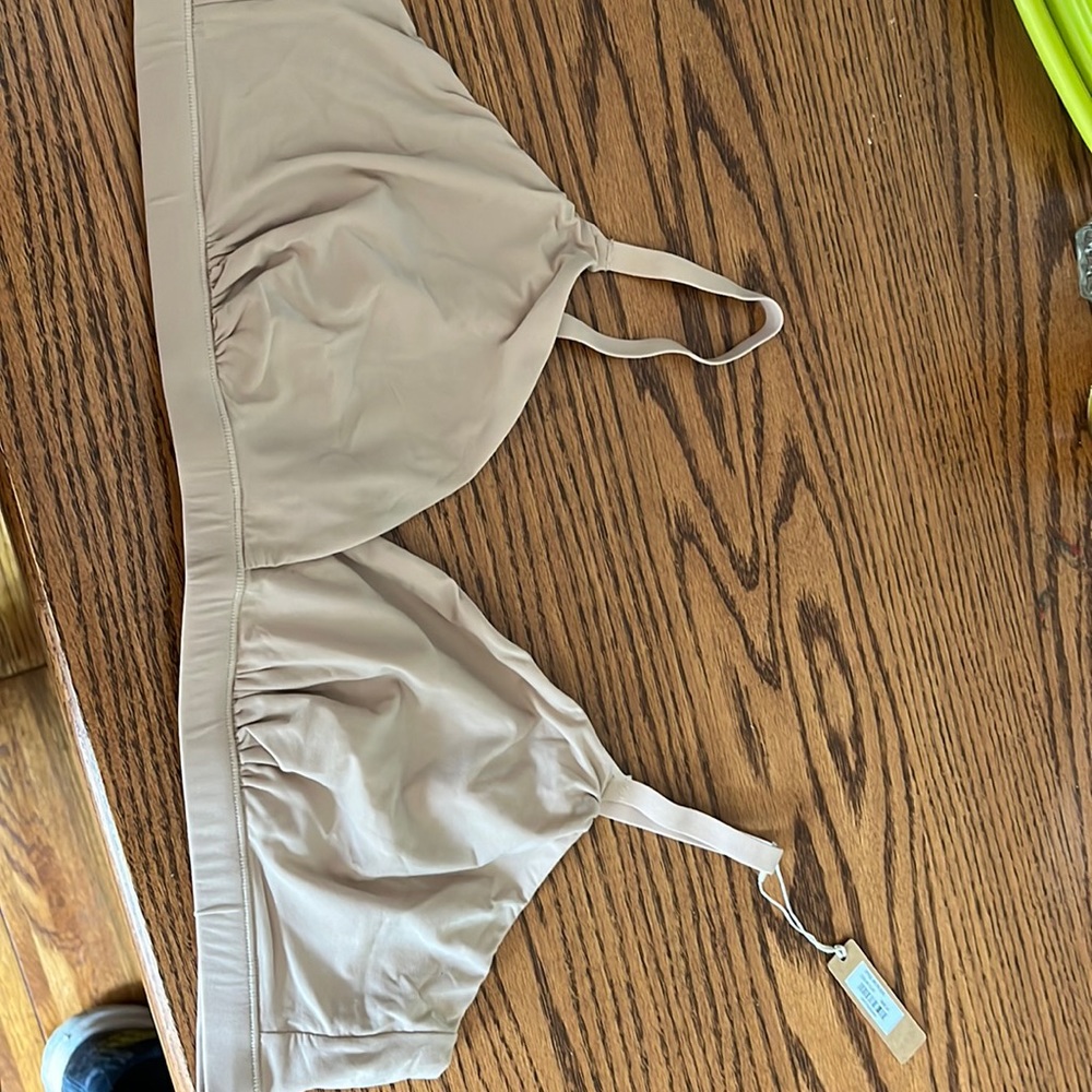 Skims plus size triangle bra